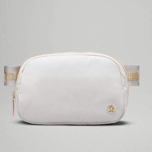 lululemon athletica Handbags - Lululemon Everywhere Belt Bag 1L in vapor, white and gold color